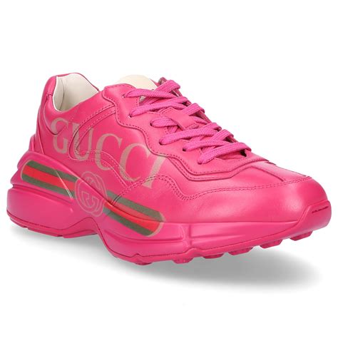 girl gucci pink shoe with studds at top